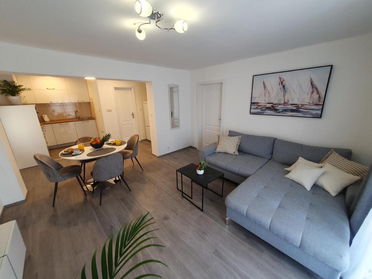 Apartment Zvjezdana Трогир Екстериор снимка